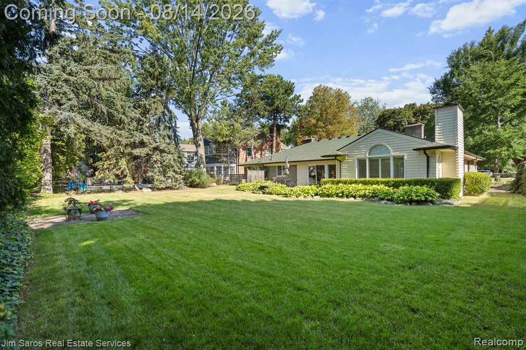 29 Hampton Road Grosse Pointe Shores, MI 48236 - Photo 2 of 29 Gallery Image 2