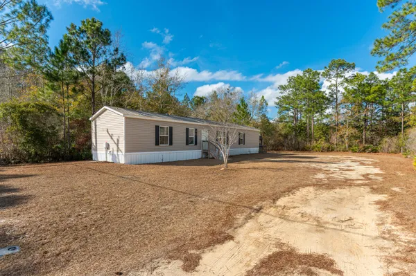 $1,600 | 124 Mallet Bayou Road, Freeport, FL 32439