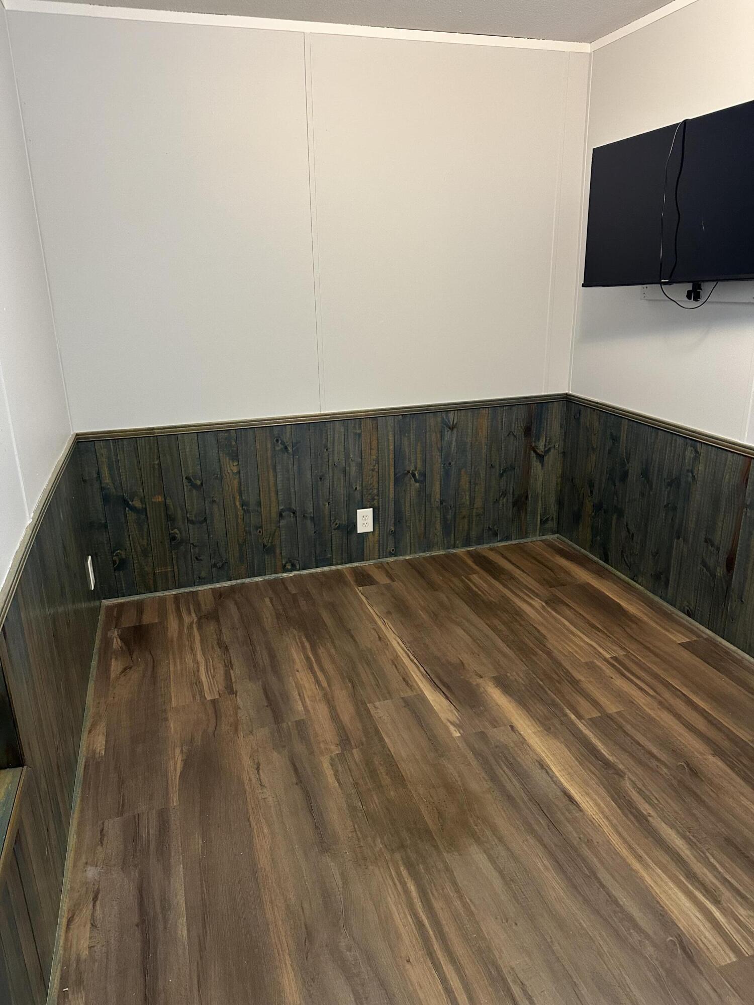 124 Mallet Bayou Road Freeport, FL 32439 - Photo 8 of 14 IMG_4310