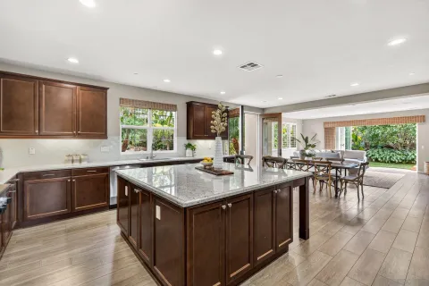 $3,800,000 | 817 Dolphin Circle, Encinitas, CA 92024