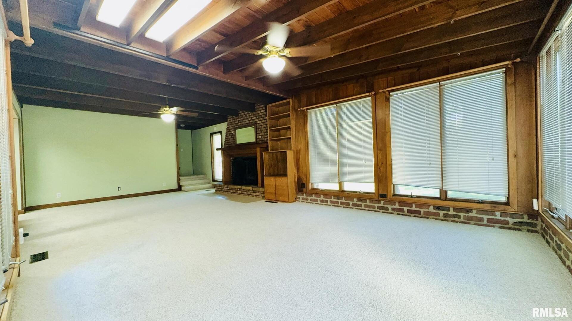 601 1st Street Benton, IL 62812 - Photo 37 of 53 a view of an empty room with a window