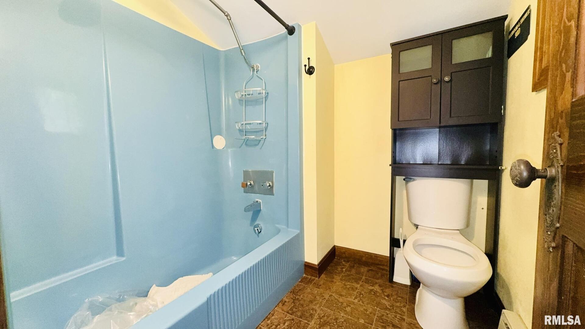 601 1st Street Benton, IL 62812 - Photo 47 of 53 a bathroom with a sink toilet and shower