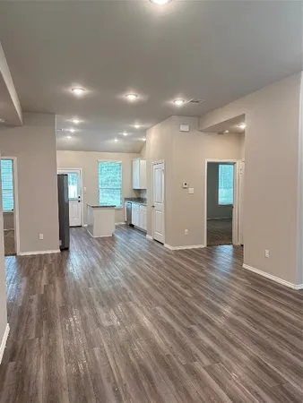 $1,799 | 20130 Parkway Lane, Montgomery, TX 77356