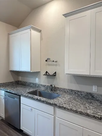 $1,799 | 20130 Parkway Lane, Montgomery, TX 77356