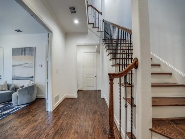 $995,000 | 2114 Aylesport Drive, Dallas, TX 75201