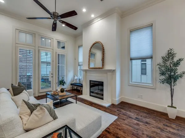 $995,000 | 2114 Aylesport Drive, Dallas, TX 75201
