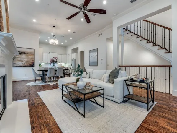 $995,000 | 2114 Aylesport Drive, Dallas, TX 75201
