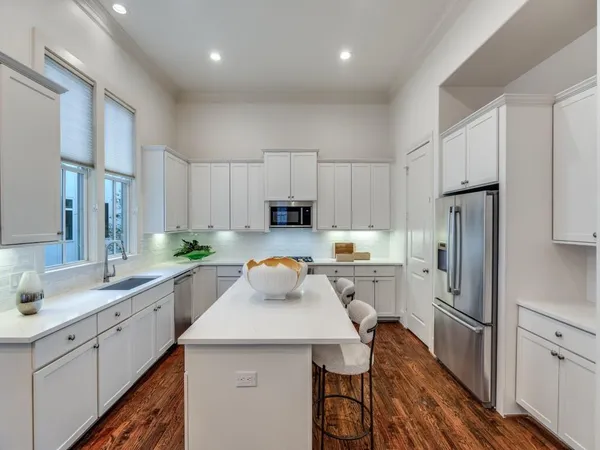 $995,000 | 2114 Aylesport Drive, Dallas, TX 75201