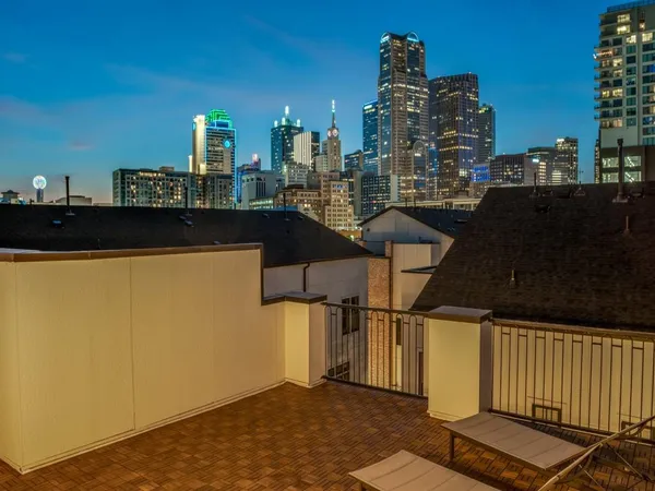 $995,000 | 2114 Aylesport Drive, Dallas, TX 75201