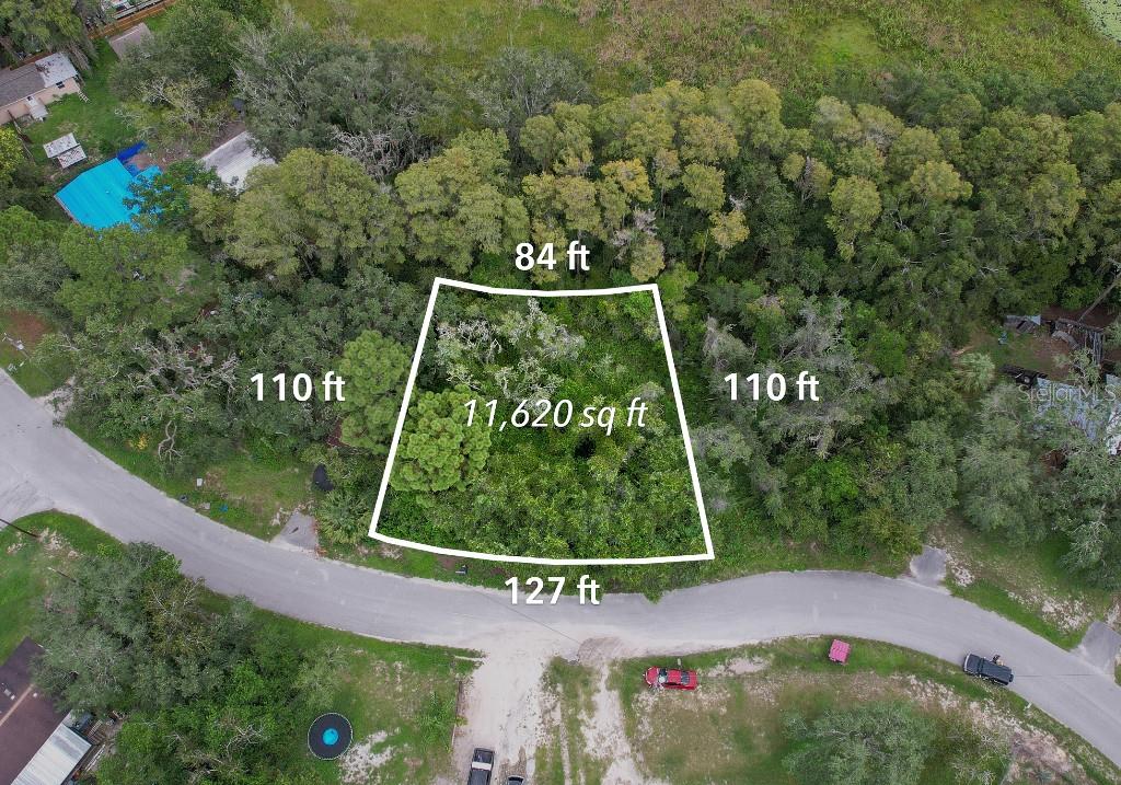 33 Poplar Street New Port Richey, FL 34654 - Photo 7 of 11 a view of a tennis court