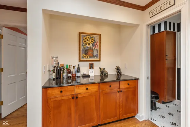 $995,000 | 8535 North Washington Boulevard, Indianapolis, IN 46240