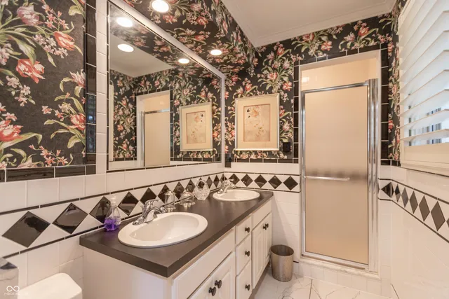 $995,000 | 8535 North Washington Boulevard, Indianapolis, IN 46240