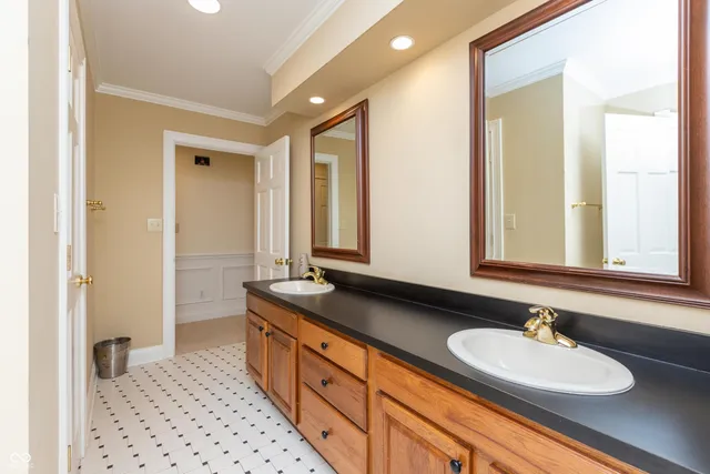 $995,000 | 8535 North Washington Boulevard, Indianapolis, IN 46240