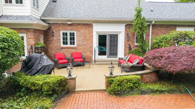 $995,000 | 8535 North Washington Boulevard, Indianapolis, IN 46240