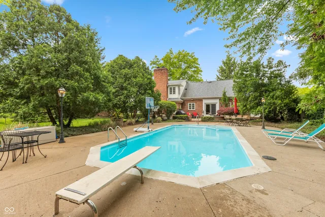 $995,000 | 8535 North Washington Boulevard, Indianapolis, IN 46240