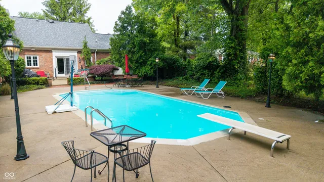 $995,000 | 8535 North Washington Boulevard, Indianapolis, IN 46240