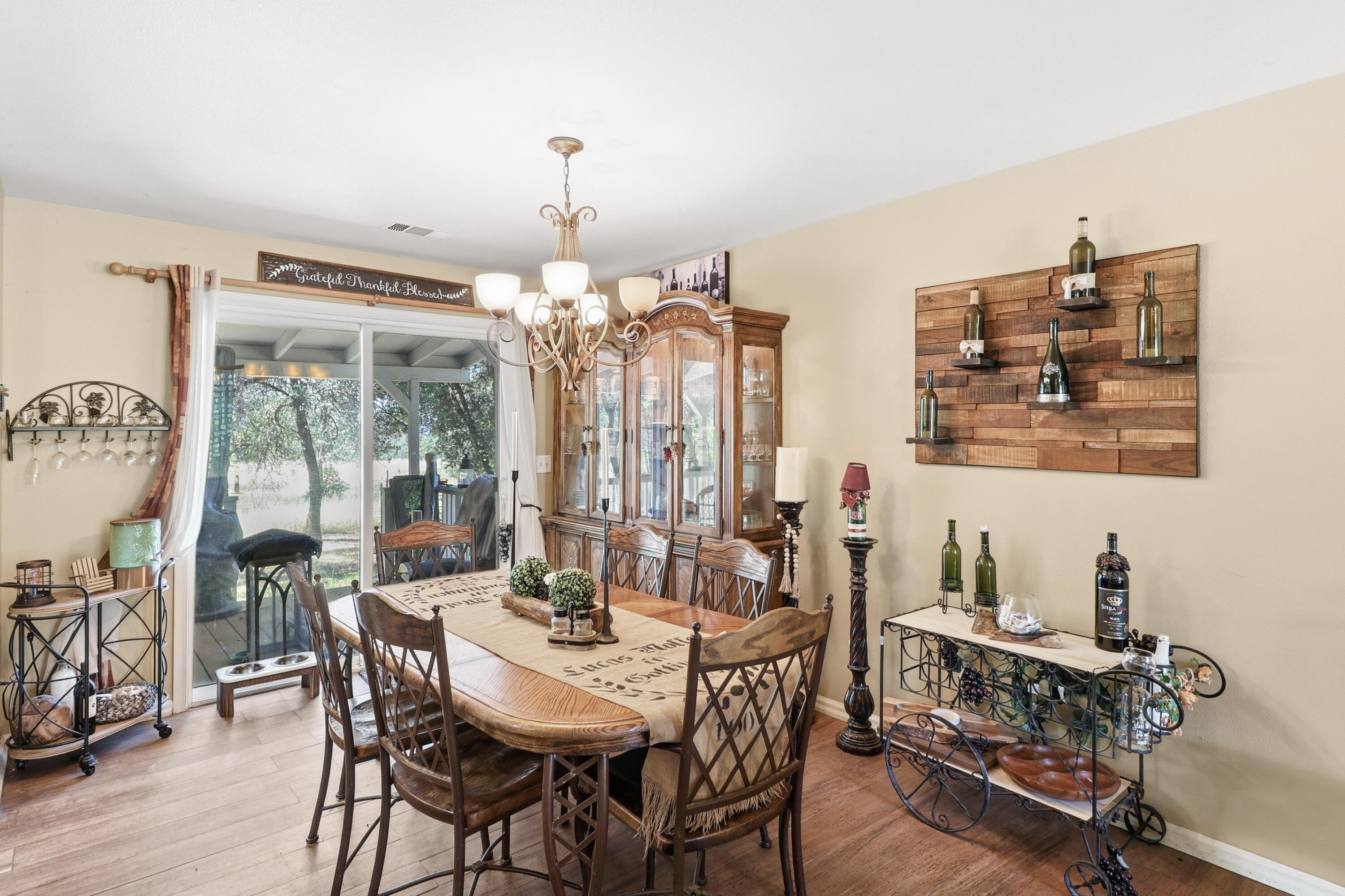 5094 Wilson Hill Road Manton, CA 96059 - Photo 7 of 35 DINING AREA