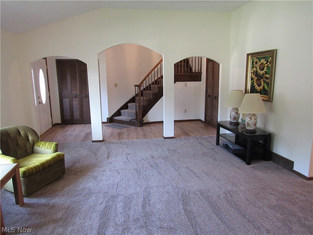 6525 Elmdale Road Cleveland, OH 44130 - Photo 7 of 21