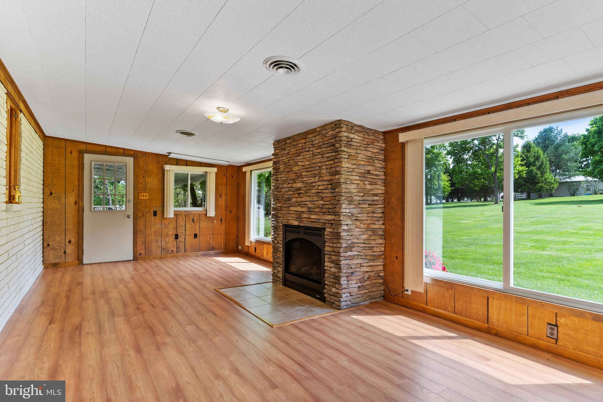 10002 Upper Strasburg Road Upperstrasburg, PA 17265 - Photo 22 of 31 Sunroom