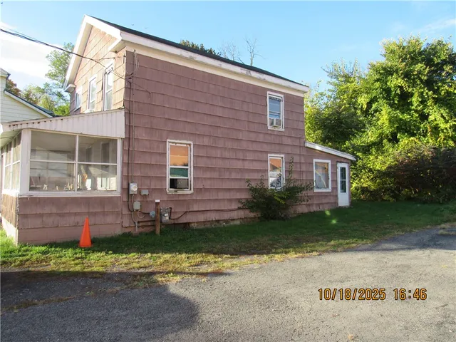 $70,000 | 86 Water Street, Lyons, NY 14489