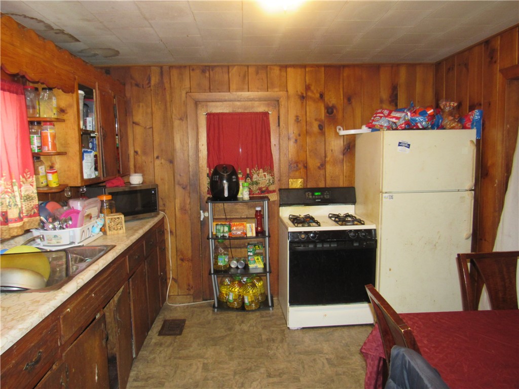 86 Water Street Lyons, NY 14489 - Photo 4 of 6