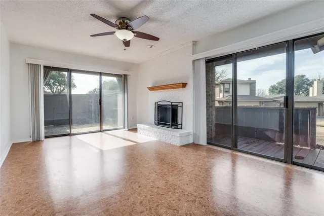 $1,750 | 18 Park Lane, Bedford, TX 76021