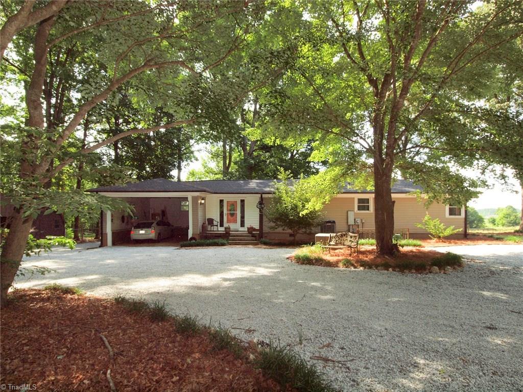 5504 Jesse Small Road Randleman, NC 27317 - Photo 3 of 20