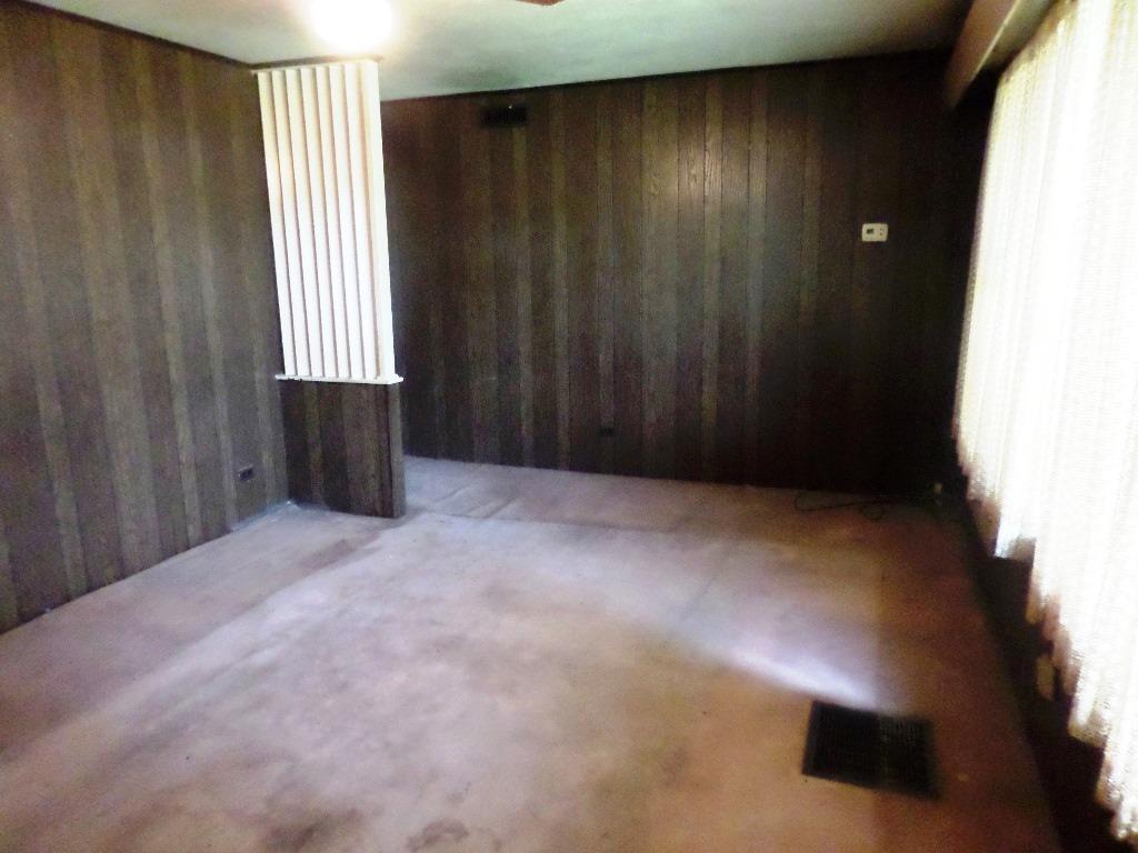 109 Phillips Lane Oak Ridge, TN 37830 - Photo 5 of 10 living2