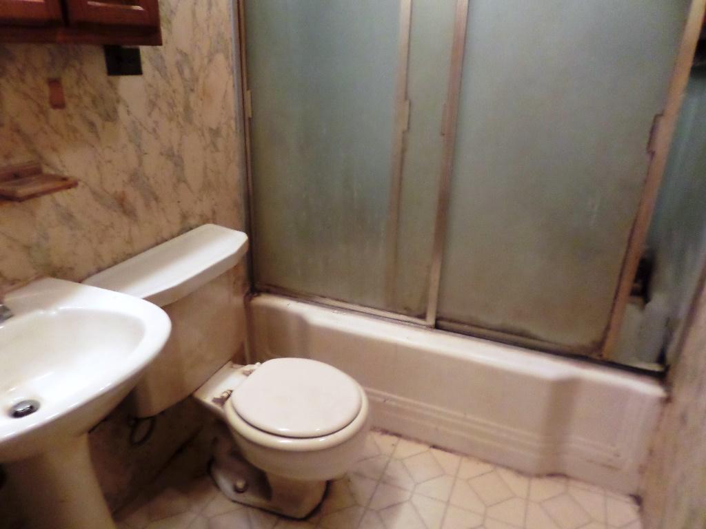 109 Phillips Lane Oak Ridge, TN 37830 - Photo 7 of 10 bath