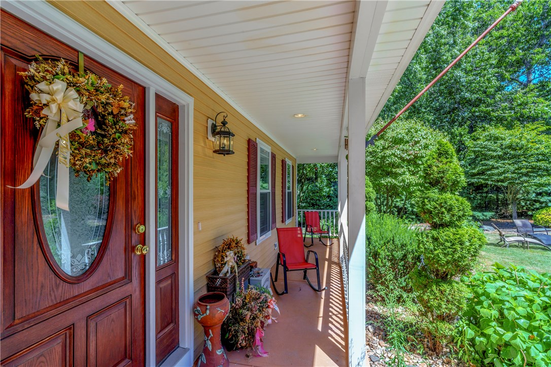 158 West Wrentham Road Cumberland, RI 02864 - Photo 3 of 44 Gallery Image 3