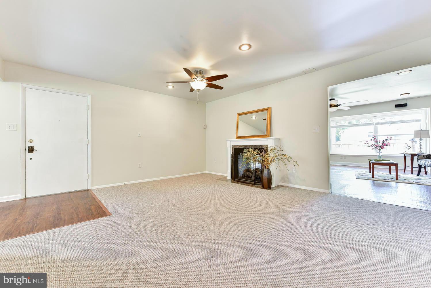 8016 Frye Road Alexandria, VA 22309 - Photo 18 of 30 Living Room