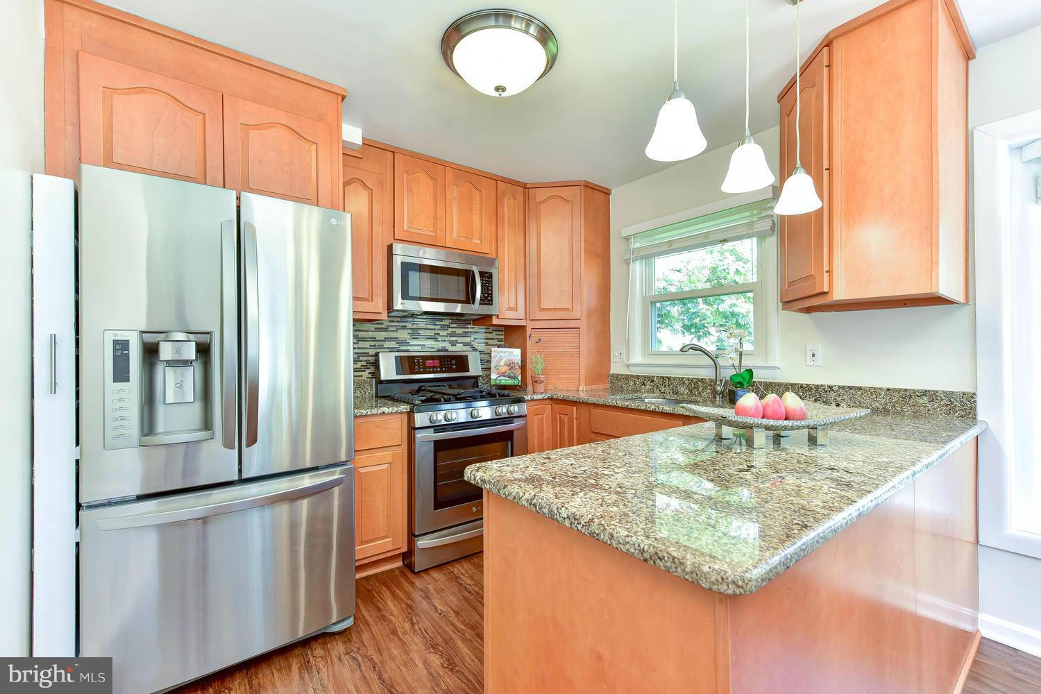 8016 Frye Road Alexandria, VA 22309 - Photo 8 of 30 Kitchen