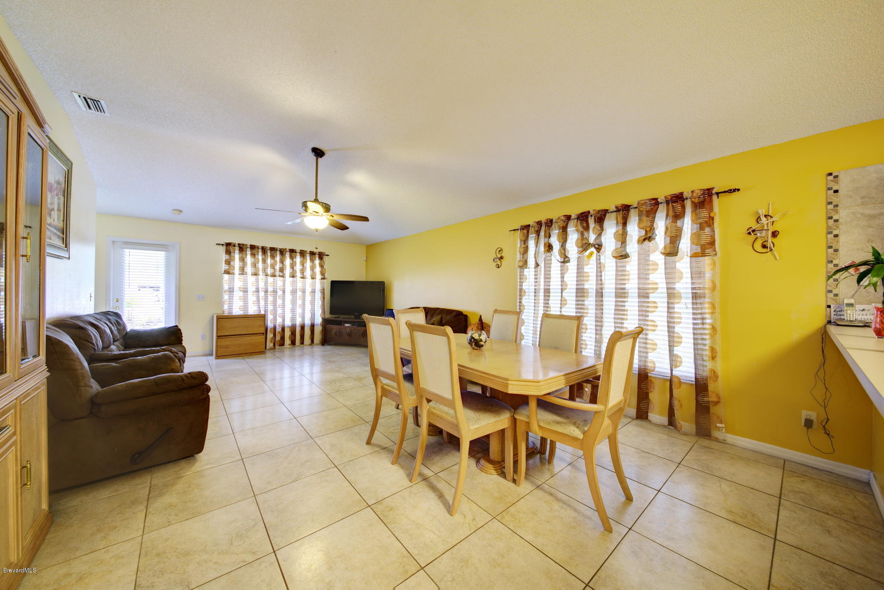 4851 Decatur Circle Melbourne, FL 32934 - Photo 11 of 27 Great Room