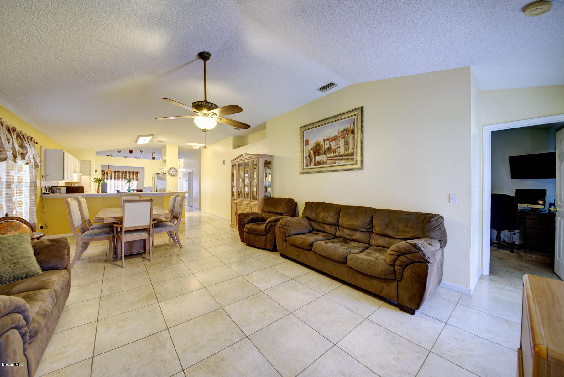 4851 Decatur Circle Melbourne, FL 32934 - Photo 13 of 27 Family Room
