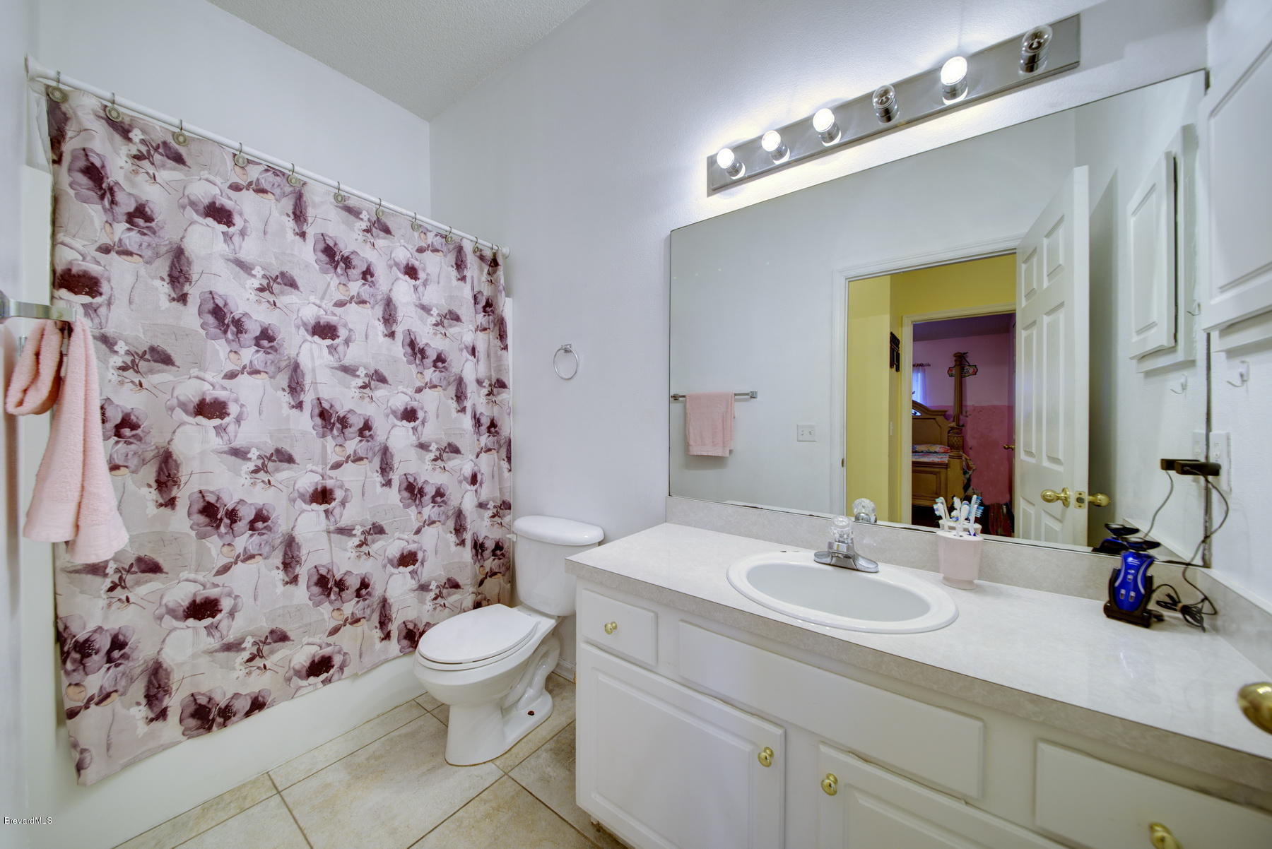 4851 Decatur Circle Melbourne, FL 32934 - Photo 24 of 27 Bathroom 2