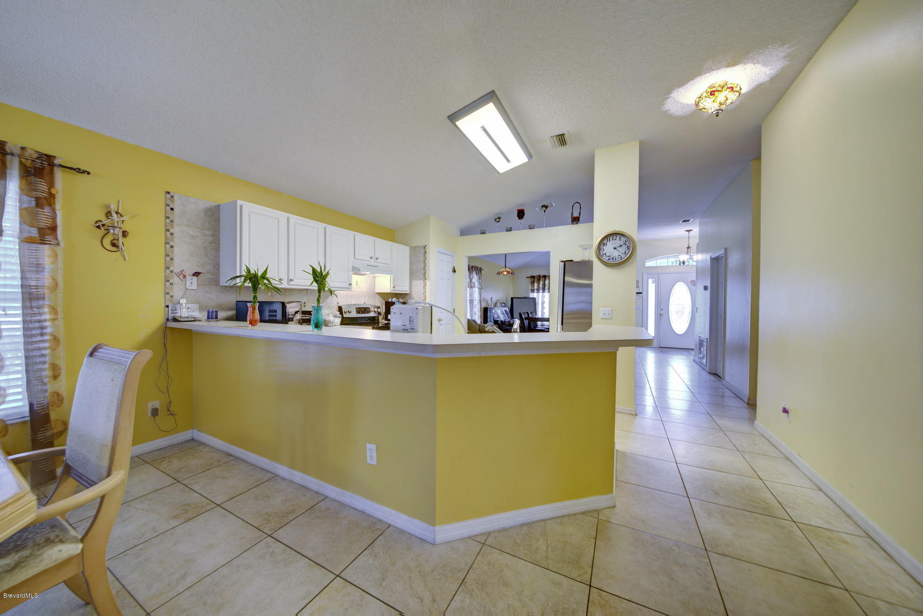 4851 Decatur Circle Melbourne, FL 32934 - Photo 10 of 27 Breakfast Bar