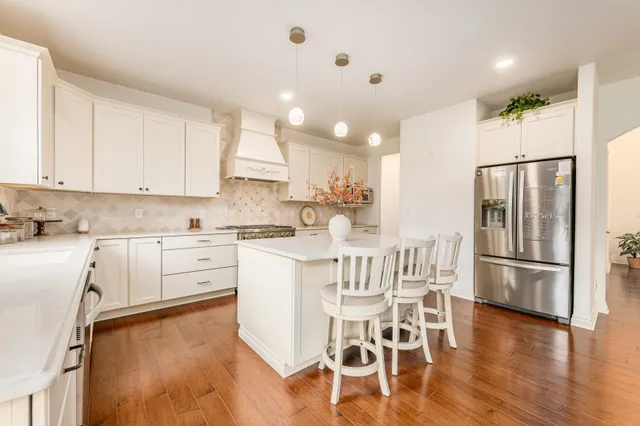 $925,000 | 545 Thomas Road, Wales, WI 53183