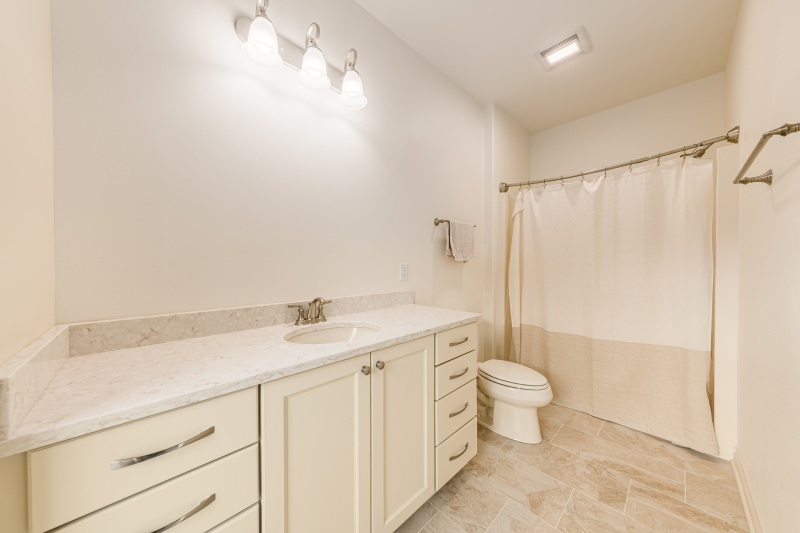 545 Thomas Road Wales, WI 53183 - Photo 31 of 46 Bathroom 2