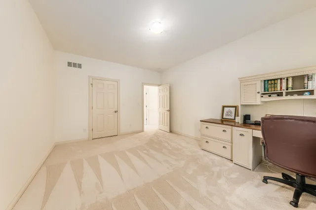 $925,000 | 545 Thomas Road, Wales, WI 53183