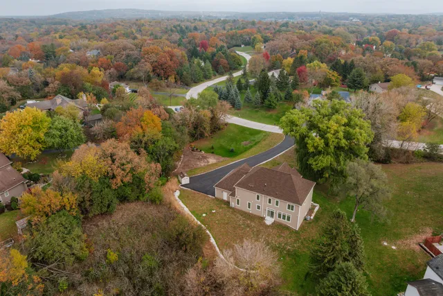 $925,000 | 545 Thomas Road, Wales, WI 53183