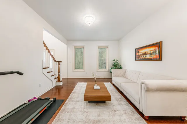 $925,000 | 545 Thomas Road, Wales, WI 53183