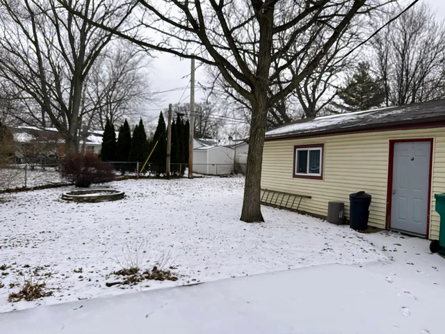 $2,000 | 905 Brentwood Drive, Joliet, IL 60435