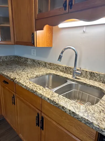 $2,000 | 905 Brentwood Drive, Joliet, IL 60435