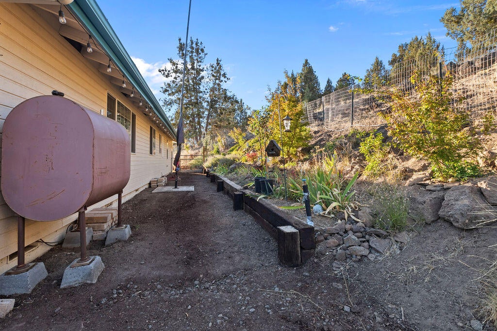 2359 Pine Grove Road Klamath Falls, OR 97603 - Photo 26 of 38 DSC_1863