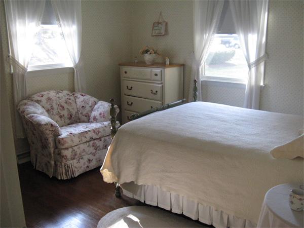 46 Old Jacobs Road Georgetown, MA 01833 - Photo 3 of 8 Gallery Image 3