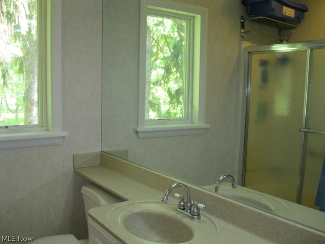 1568 Harmony Road Akron, OH 44333 - Photo 10 of 22