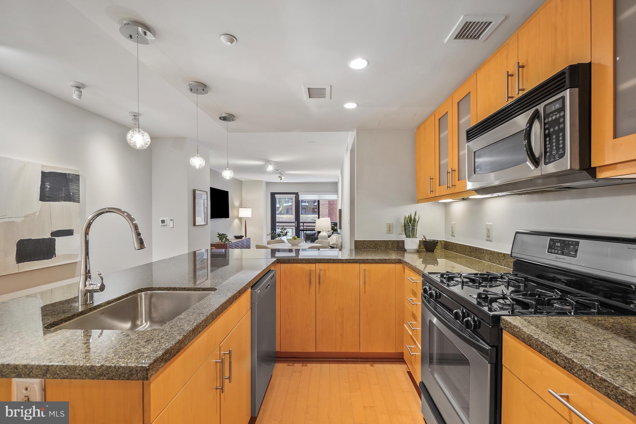 912 F Street Northwest, Unit 201 Washington, DC 20004 - Photo 9 of 26