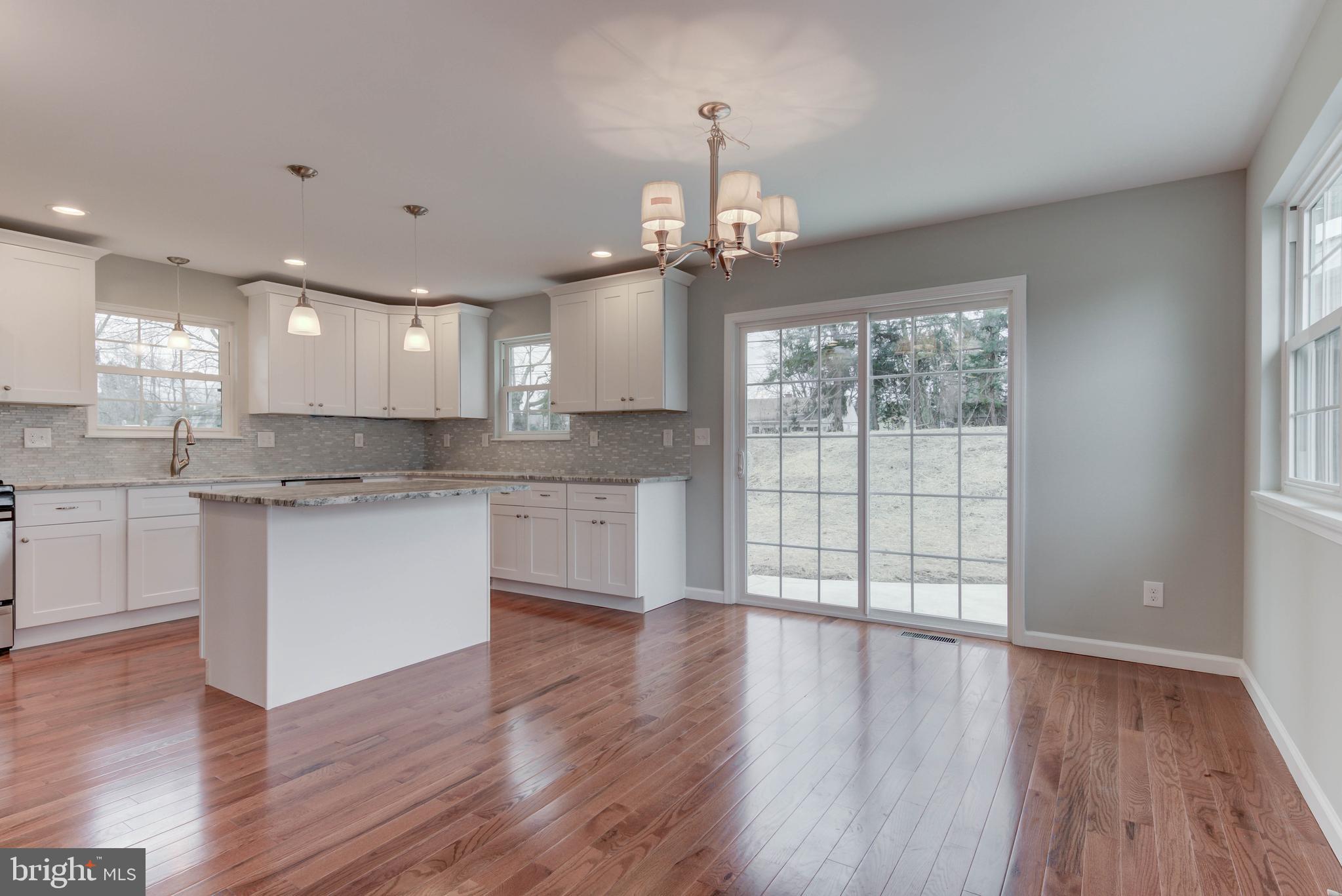 215 Tuscany Road Aston, PA 19014 - Photo 2 of 29