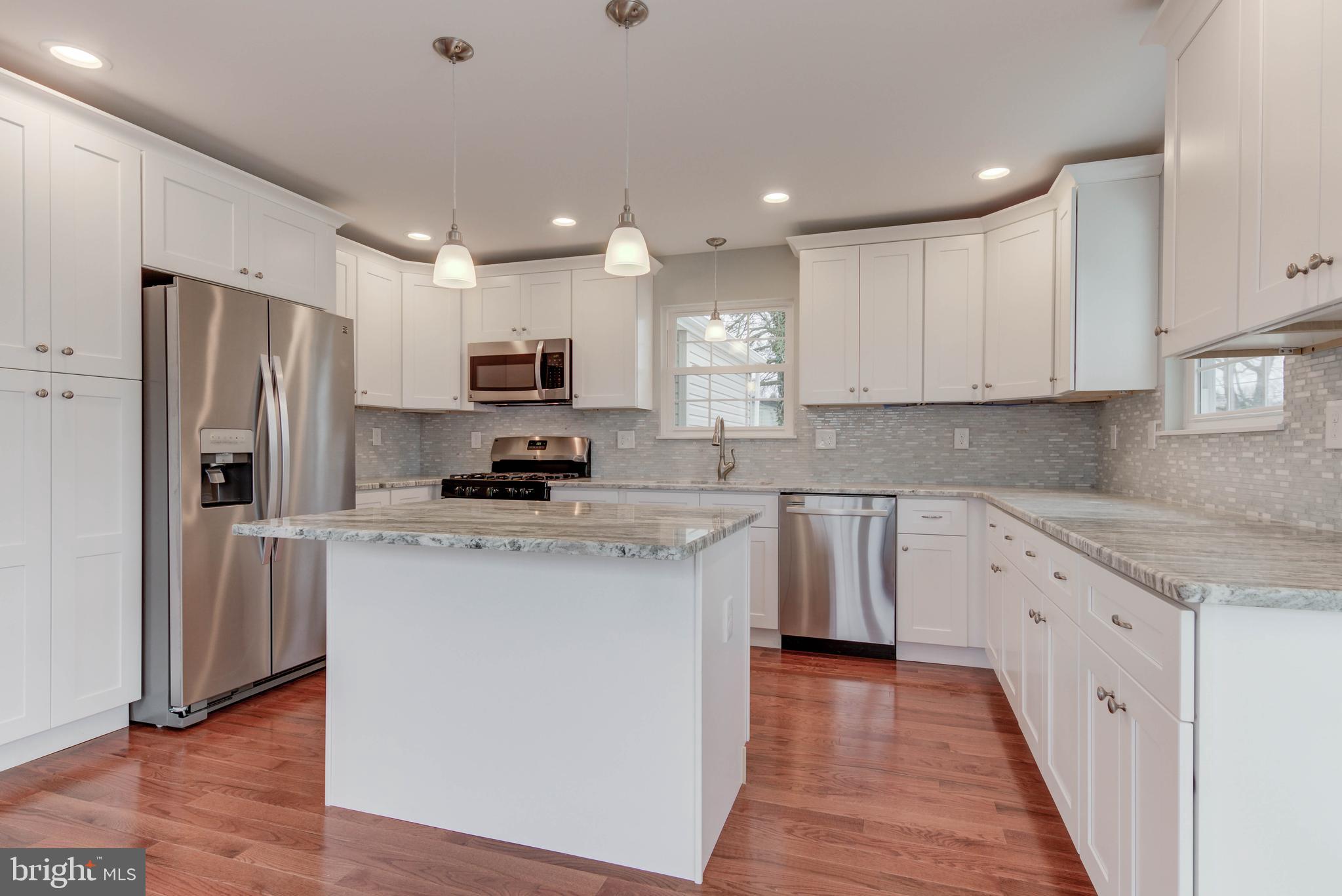215 Tuscany Road Aston, PA 19014 - Photo 4 of 29