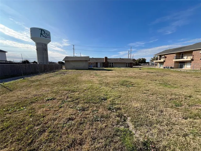 $2,150 | 3006 Chiesa Road, Rowlett, TX 75088